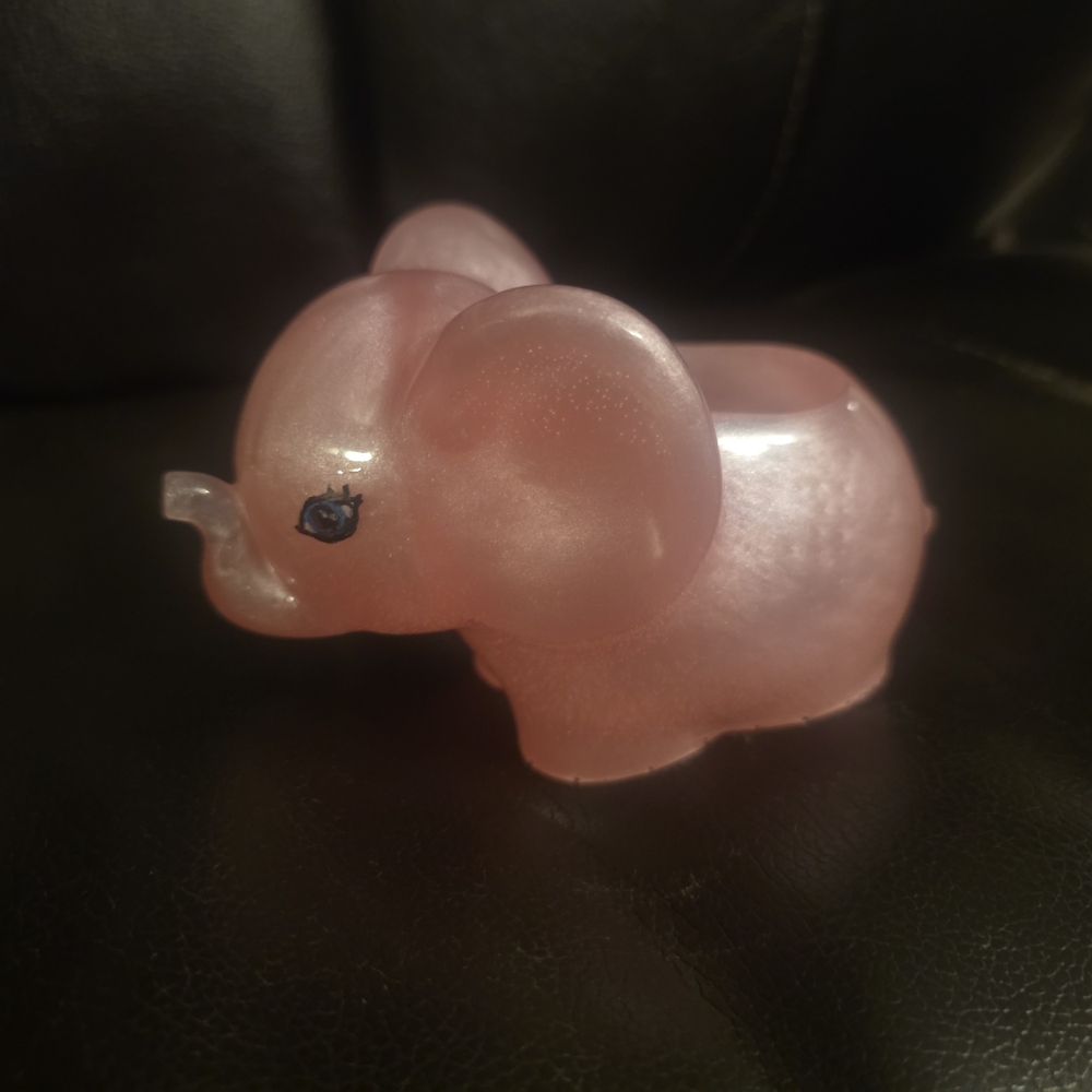 Pink Resin Small Elephant Flower Pot Planter For Succulant Or Cactus
